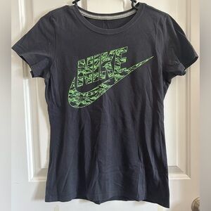 NIKE T SHIRT